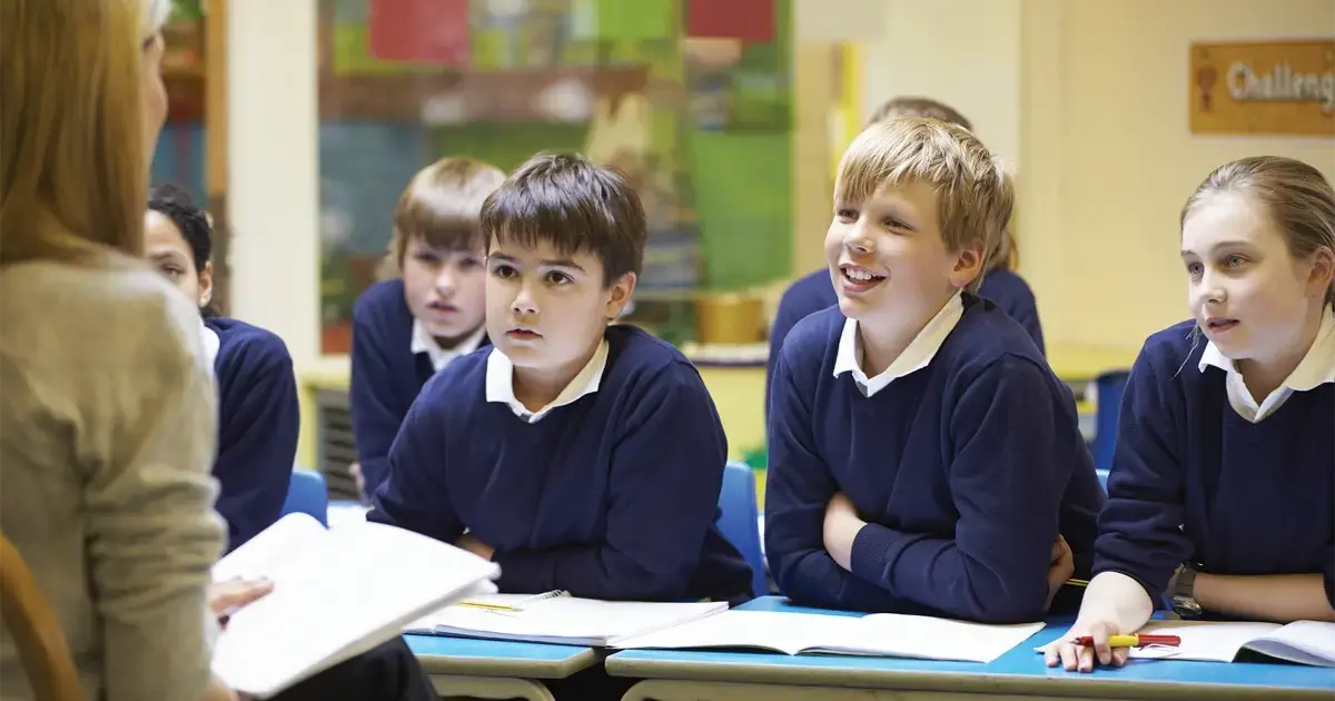 spanish-primary-school-classroom Children in a Spanish primary school classroom listening to their teacher, part of the Spanish education system.